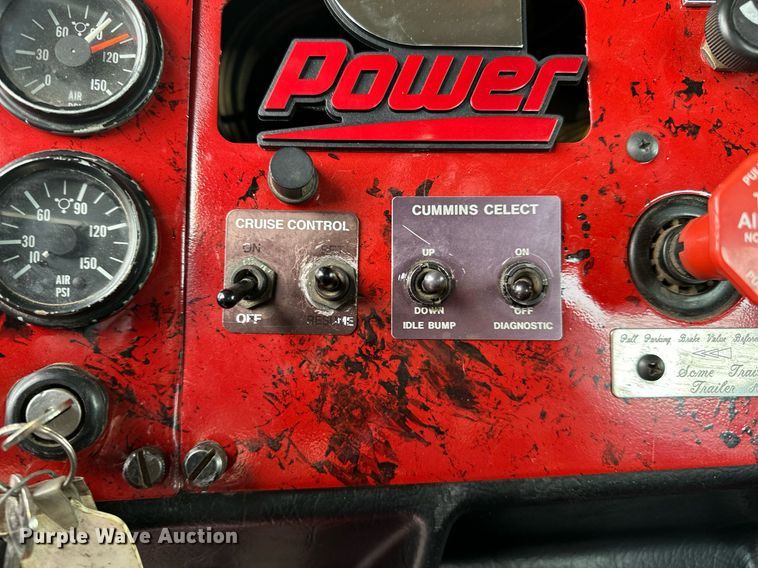 image for item OM9835 1999 Peterbilt  379 semi truck