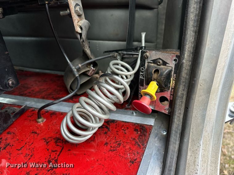 image for item OM9835 1999 Peterbilt  379 semi truck