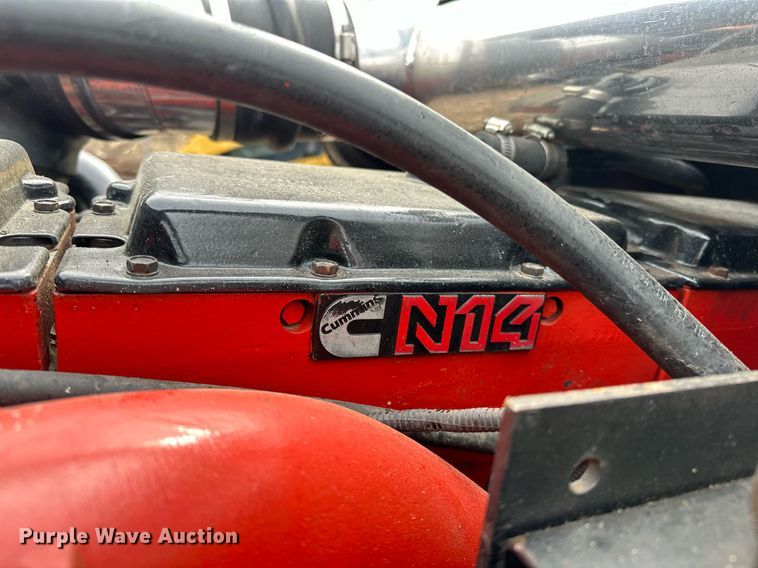 image for item OM9835 1999 Peterbilt  379 semi truck