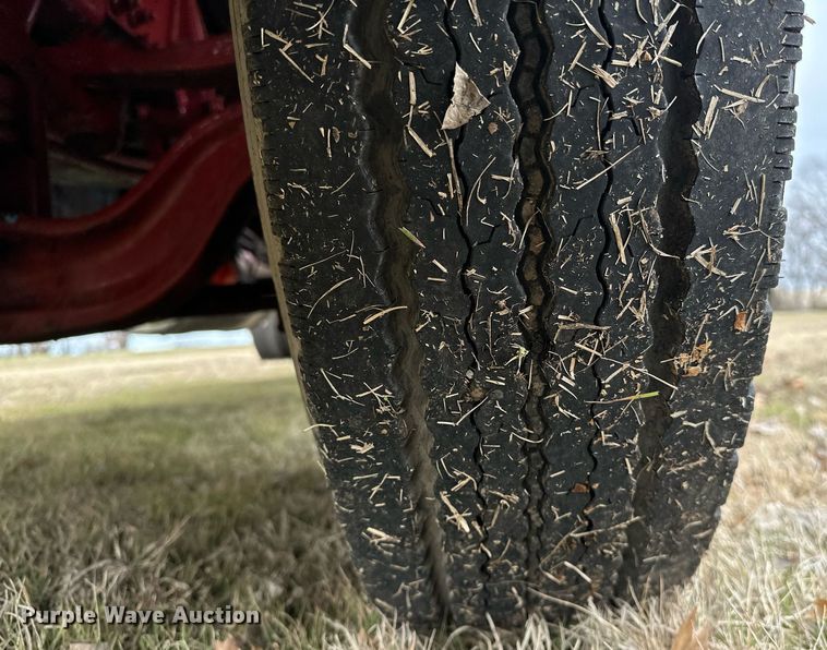 image for item OM9835 1999 Peterbilt  379 semi truck