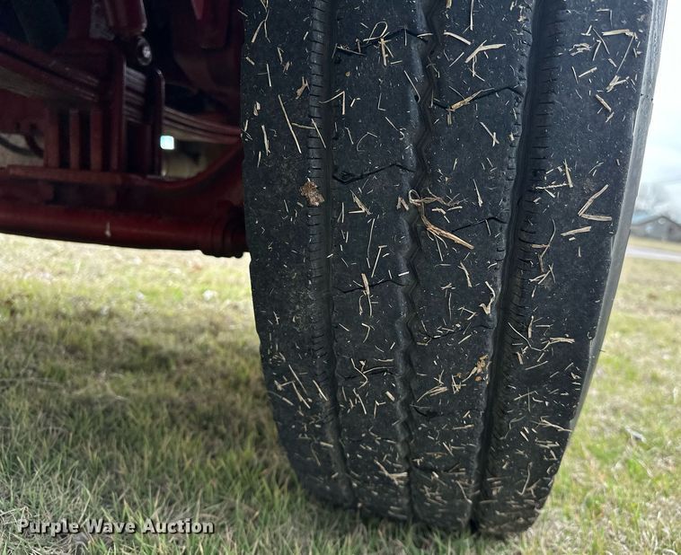 image for item OM9835 1999 Peterbilt  379 semi truck