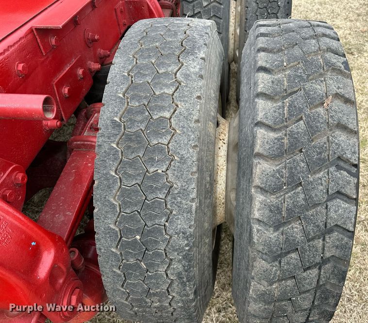 image for item OM9835 1999 Peterbilt  379 semi truck