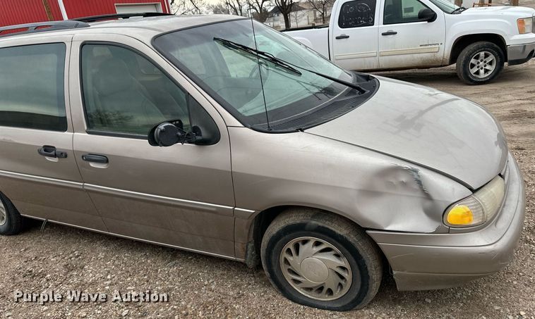 image for item DH1928 1995 Ford Windstar van