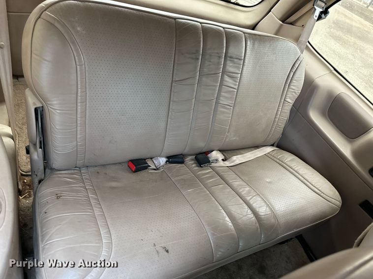 image for item DH1928 1995 Ford Windstar van