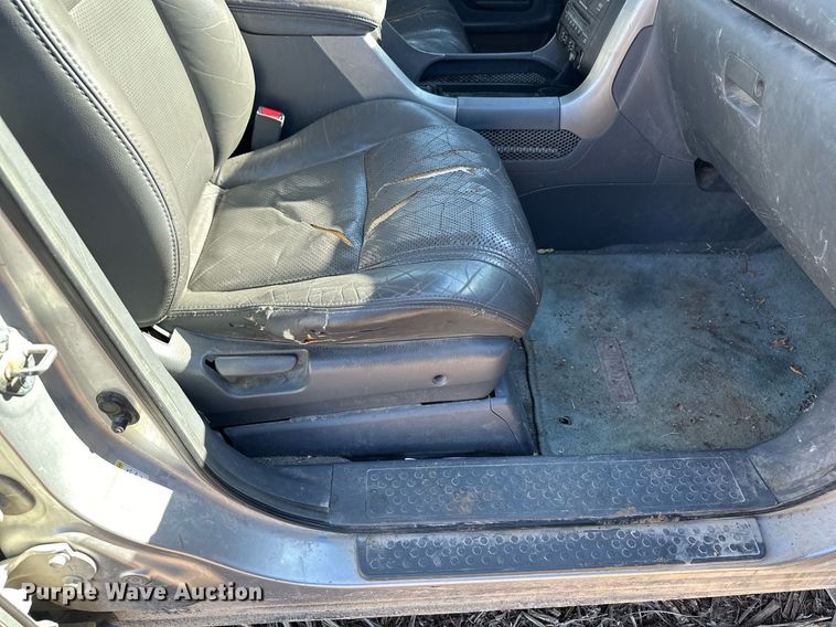 image for item DJ6238 2005 Honda  Pilot SUV