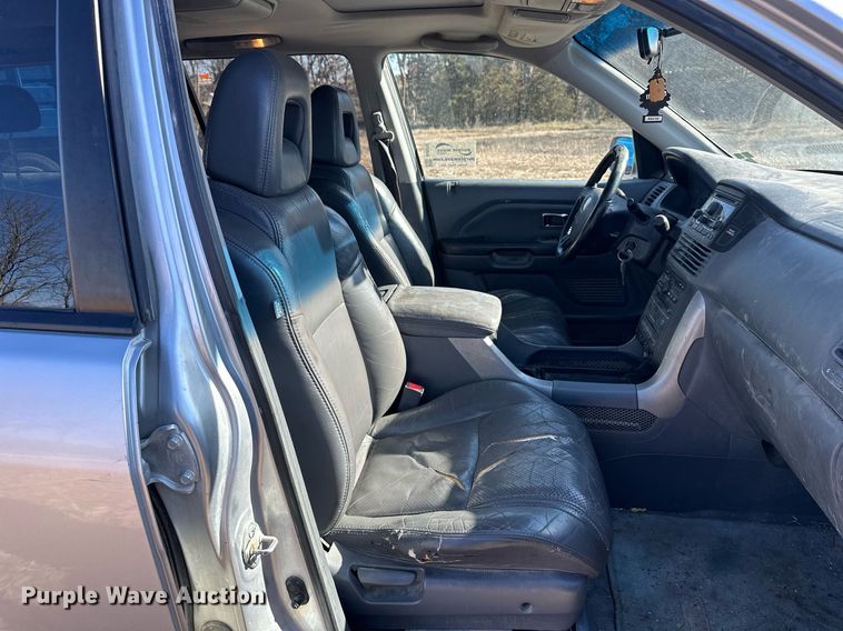image for item DJ6238 2005 Honda  Pilot SUV