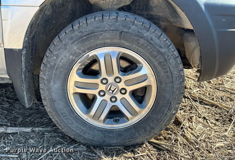 image for item DJ6238 2005 Honda  Pilot SUV