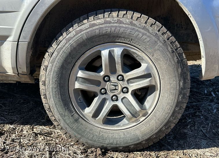 image for item DJ6238 2005 Honda  Pilot SUV