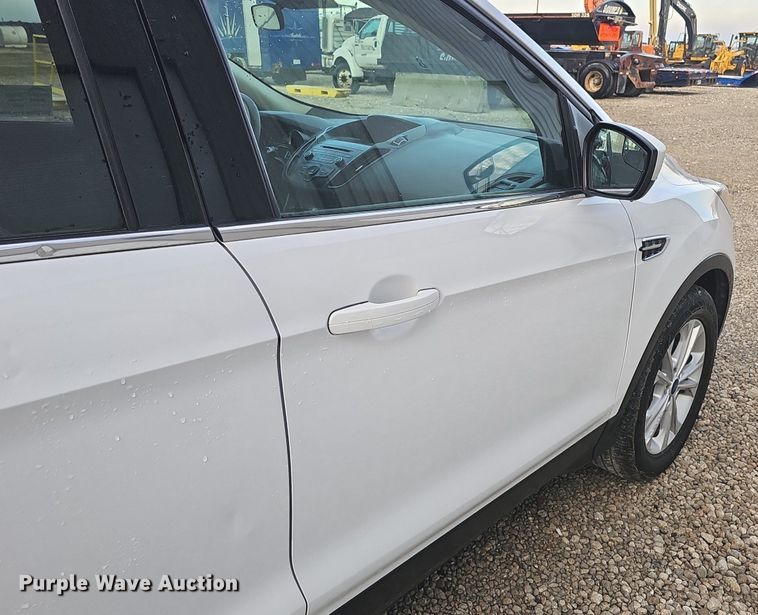 image for item DK0533 2017 Ford Escape SE SUV