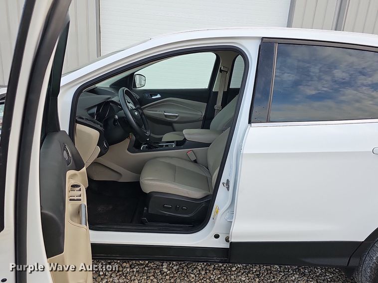 image for item DK0533 2017 Ford Escape SE SUV