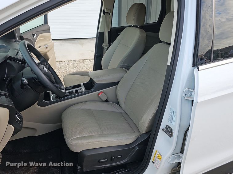 image for item DK0533 2017 Ford Escape SE SUV