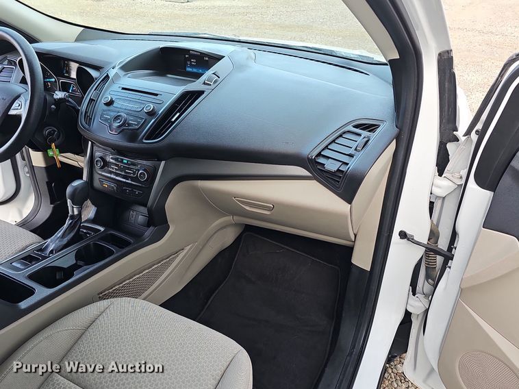 image for item DK0533 2017 Ford Escape SE SUV