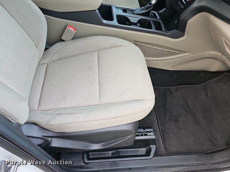 image for item DK0533 2017 Ford Escape SE SUV