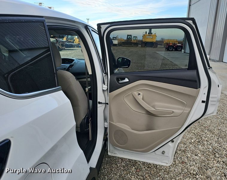 image for item DK0533 2017 Ford Escape SE SUV