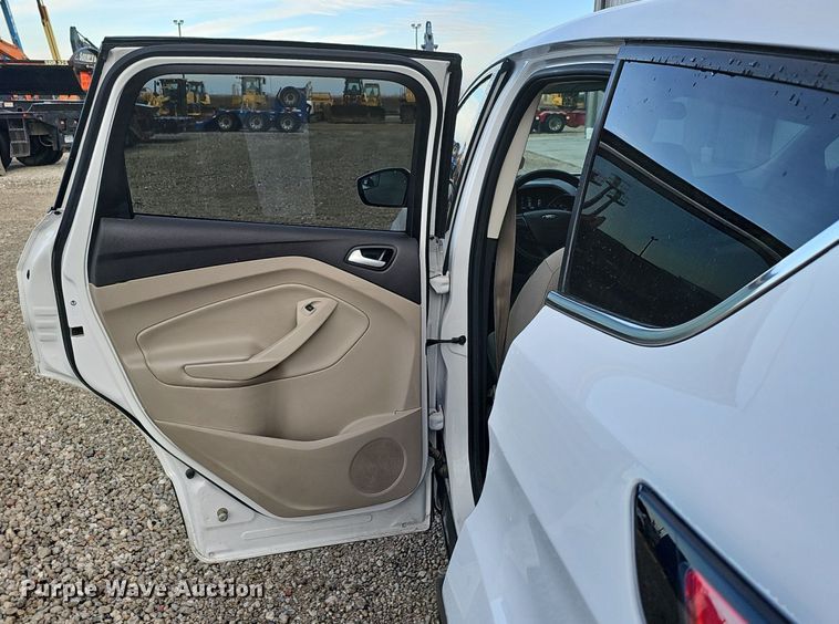 image for item DK0533 2017 Ford Escape SE SUV