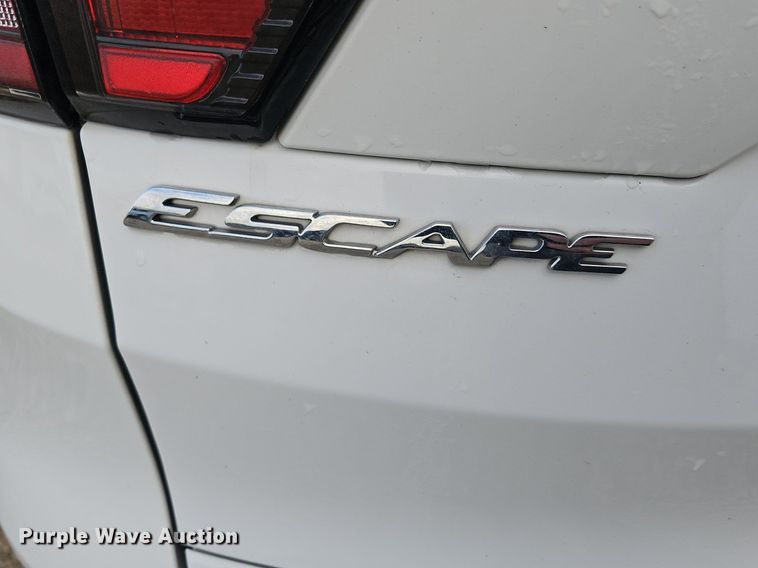 image for item DK0533 2017 Ford Escape SE SUV