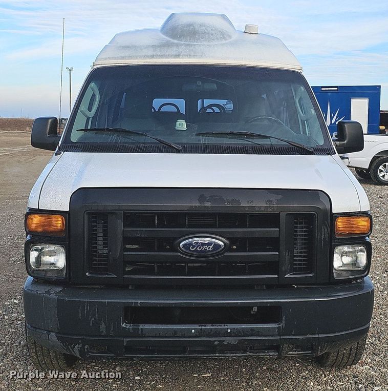 image for item DK0534 2010 Ford E350 Super Duty van