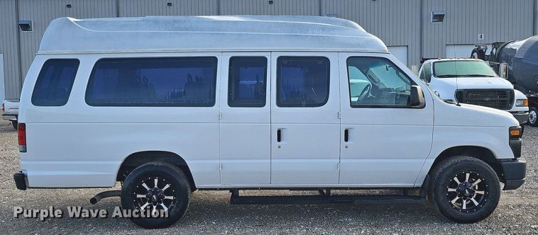 image for item DK0534 2010 Ford E350 Super Duty van