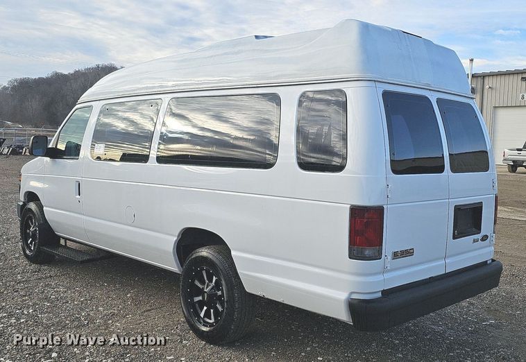 image for item DK0534 2010 Ford E350 Super Duty van