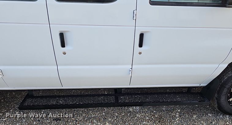 image for item DK0534 2010 Ford E350 Super Duty van