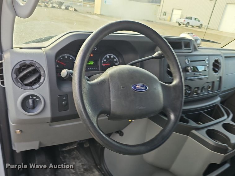 image for item DK0534 2010 Ford E350 Super Duty van