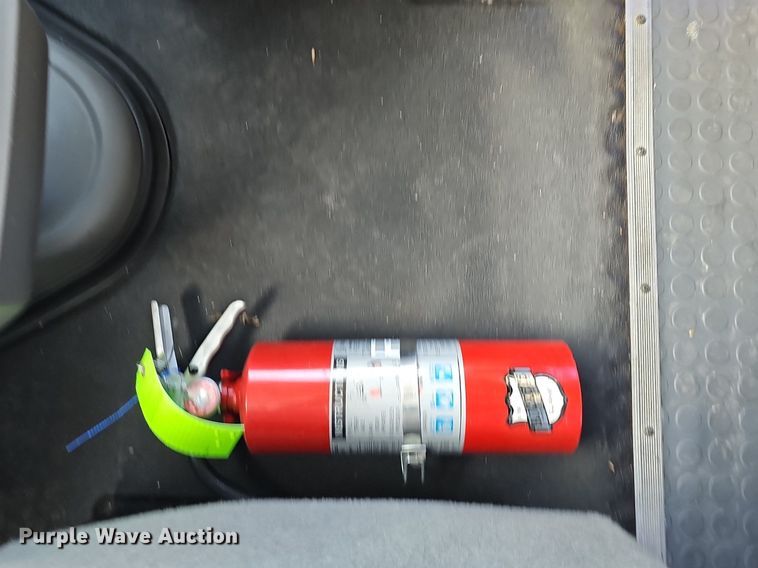 image for item DK0534 2010 Ford E350 Super Duty van