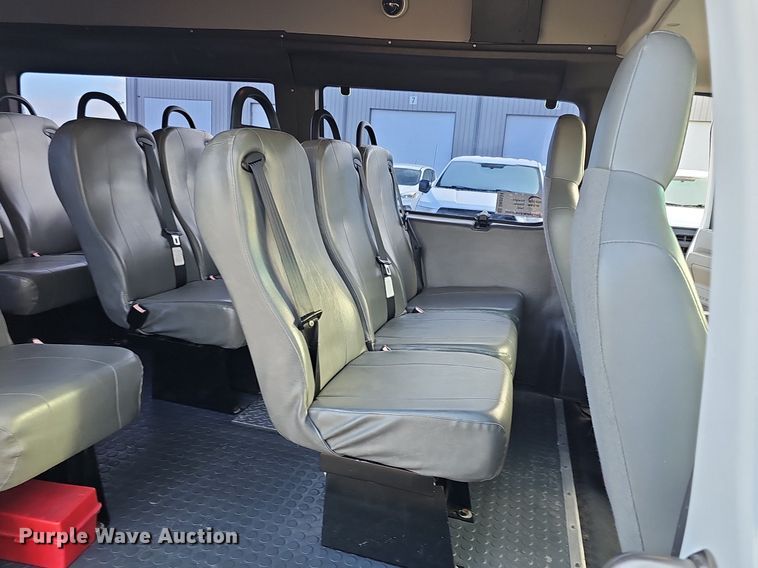 image for item DK0534 2010 Ford E350 Super Duty van