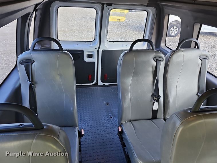 image for item DK0534 2010 Ford E350 Super Duty van