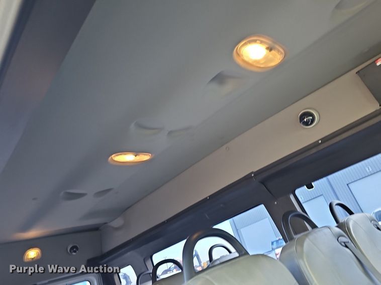 image for item DK0534 2010 Ford E350 Super Duty van