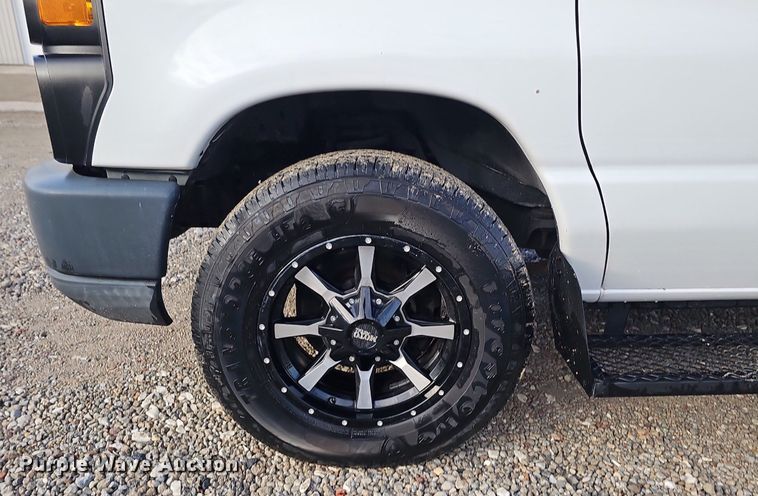 image for item DK0534 2010 Ford E350 Super Duty van