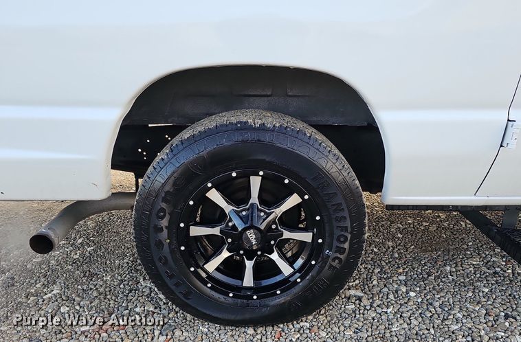 image for item DK0534 2010 Ford E350 Super Duty van