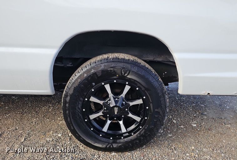 image for item DK0534 2010 Ford E350 Super Duty van