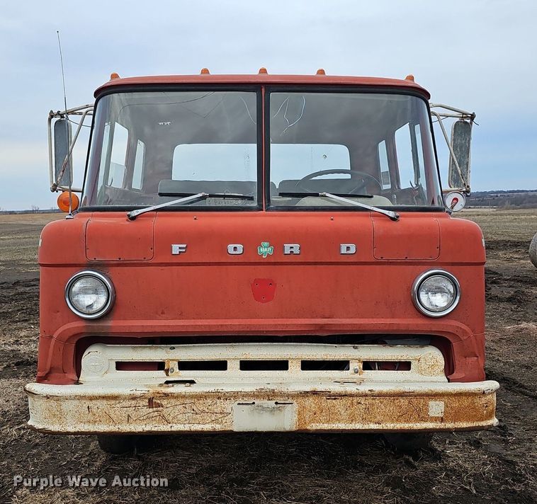 image for item DK0539 1969 Ford 700 truck cab and chassis