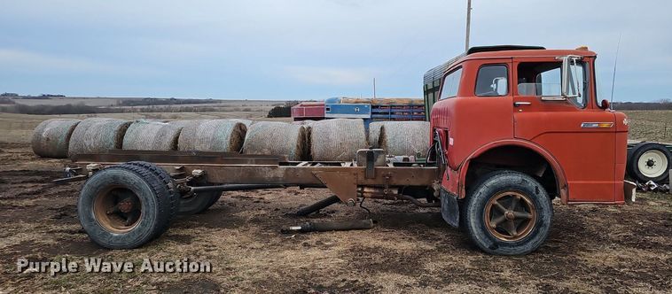 image for item DK0539 1969 Ford 700 truck cab and chassis