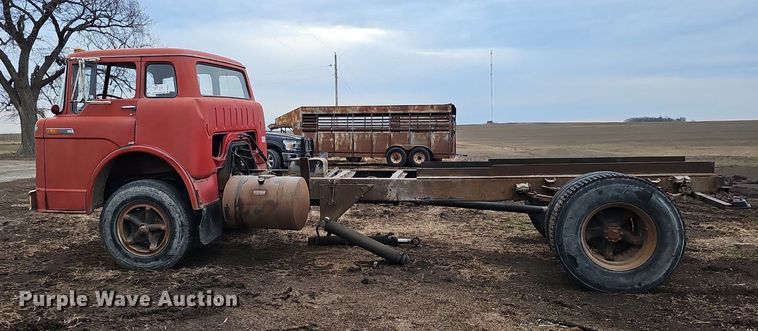 image for item DK0539 1969 Ford 700 truck cab and chassis