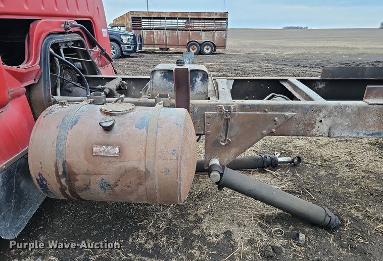 image for item DK0539 1969 Ford 700 truck cab and chassis