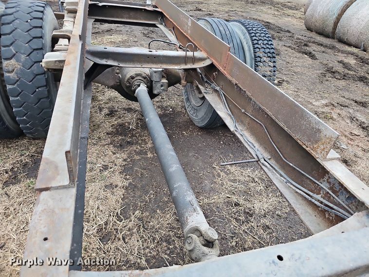 image for item DK0539 1969 Ford 700 truck cab and chassis