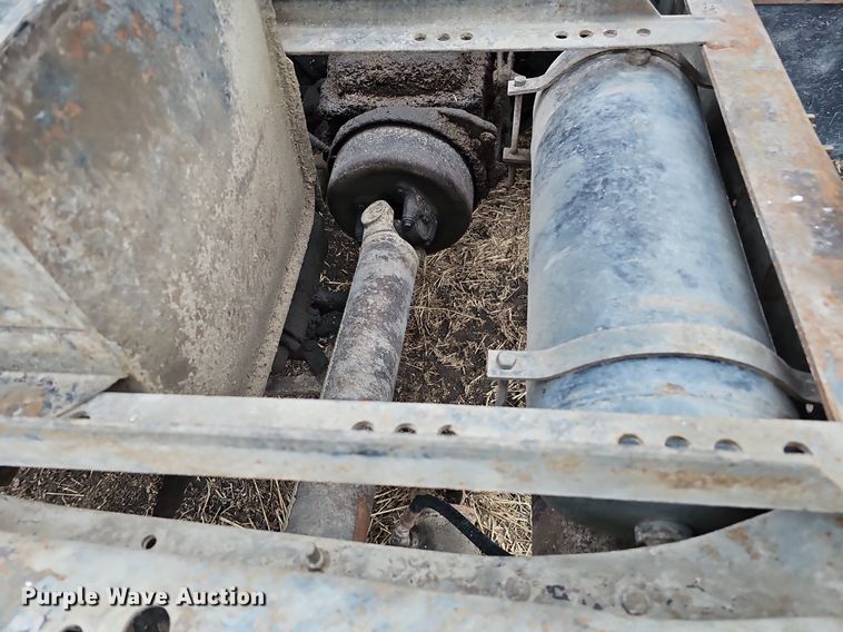 image for item DK0539 1969 Ford 700 truck cab and chassis