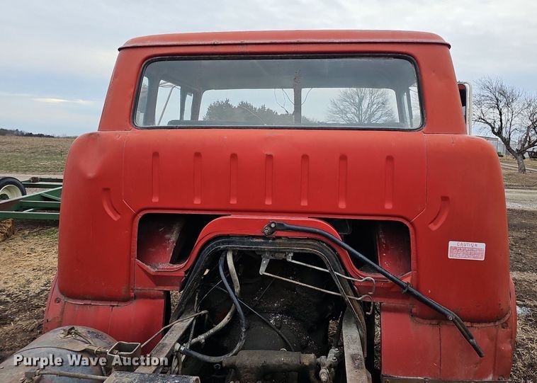 image for item DK0539 1969 Ford 700 truck cab and chassis