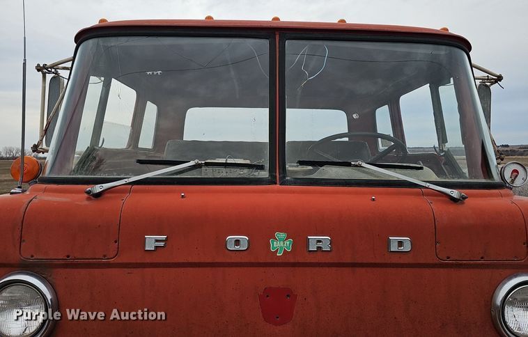 image for item DK0539 1969 Ford 700 truck cab and chassis