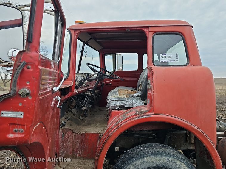 image for item DK0539 1969 Ford 700 truck cab and chassis