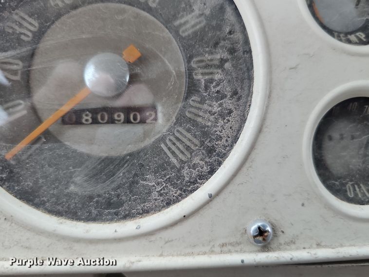 image for item DK0539 1969 Ford 700 truck cab and chassis