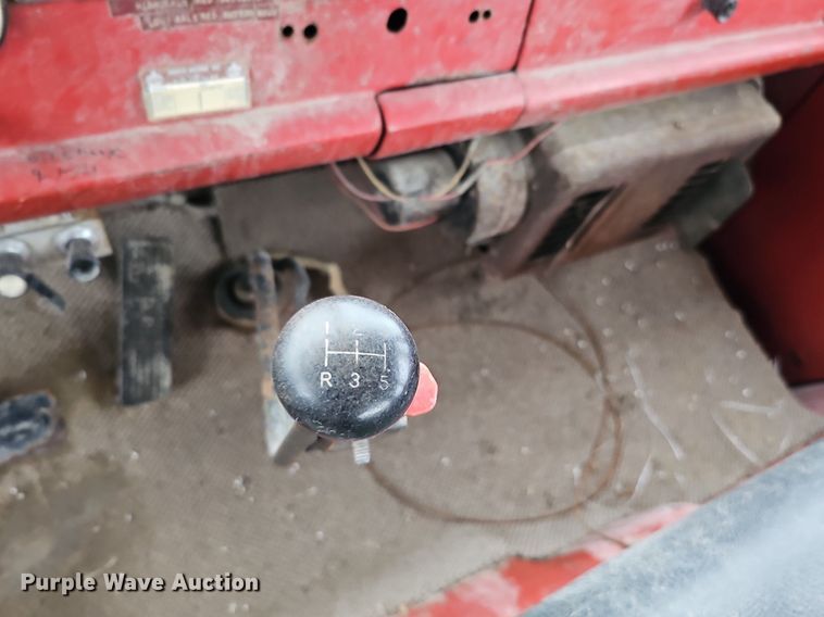 image for item DK0539 1969 Ford 700 truck cab and chassis