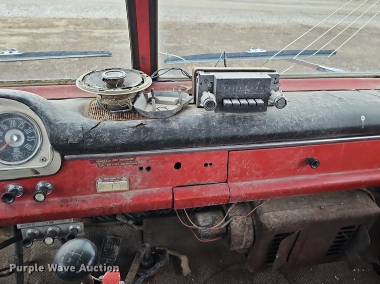 image for item DK0539 1969 Ford 700 truck cab and chassis