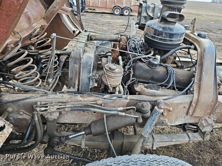 image for item DK0539 1969 Ford 700 truck cab and chassis