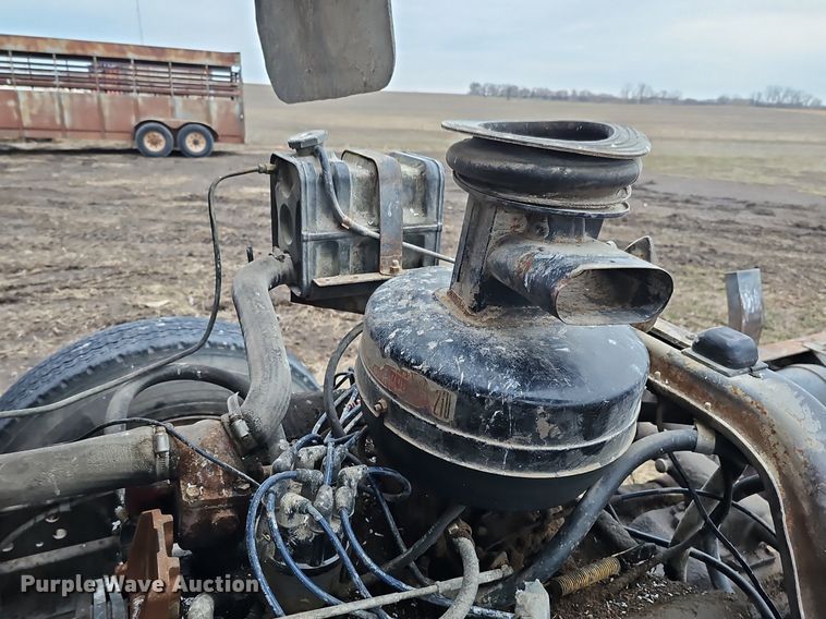 image for item DK0539 1969 Ford 700 truck cab and chassis