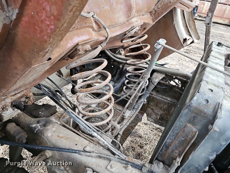 image for item DK0539 1969 Ford 700 truck cab and chassis