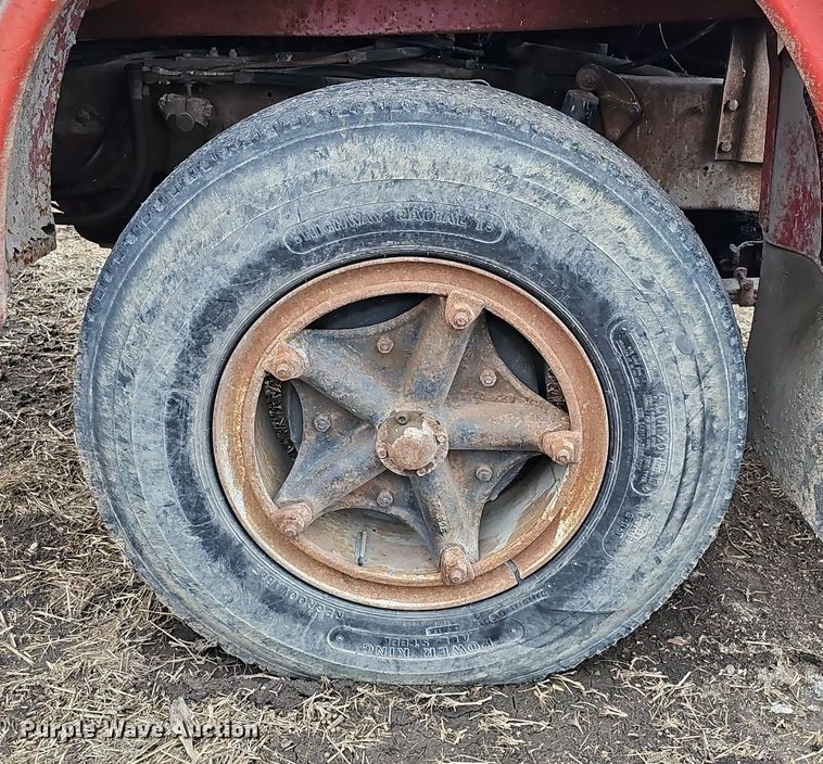 image for item DK0539 1969 Ford 700 truck cab and chassis