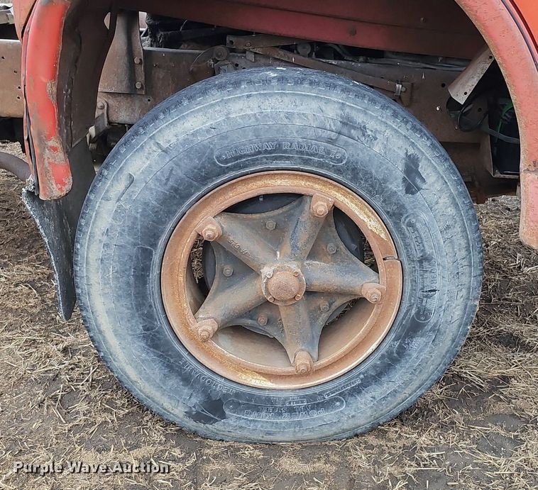 image for item DK0539 1969 Ford 700 truck cab and chassis