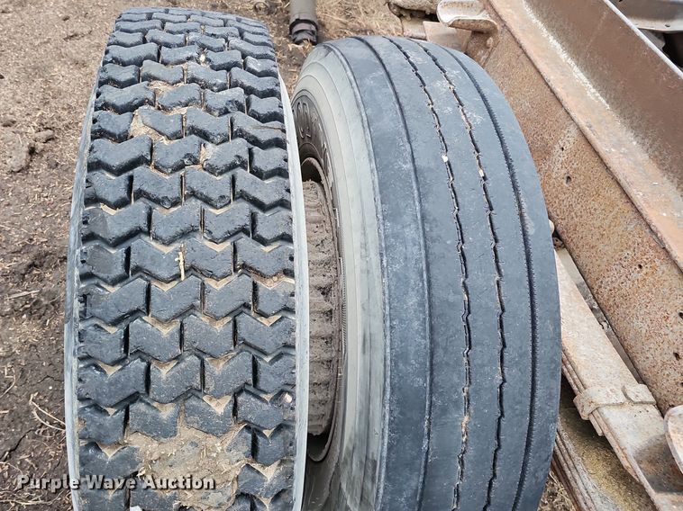 image for item DK0539 1969 Ford 700 truck cab and chassis